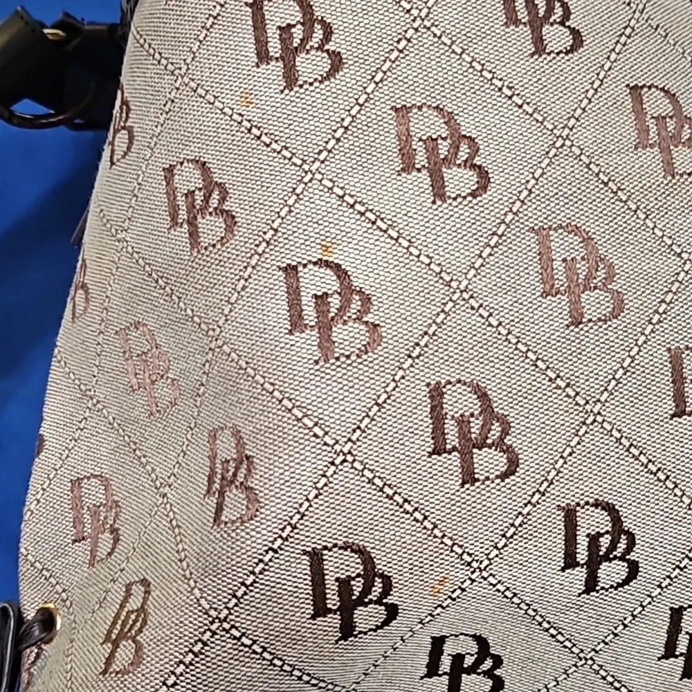 Purse - Picture 6 of 9